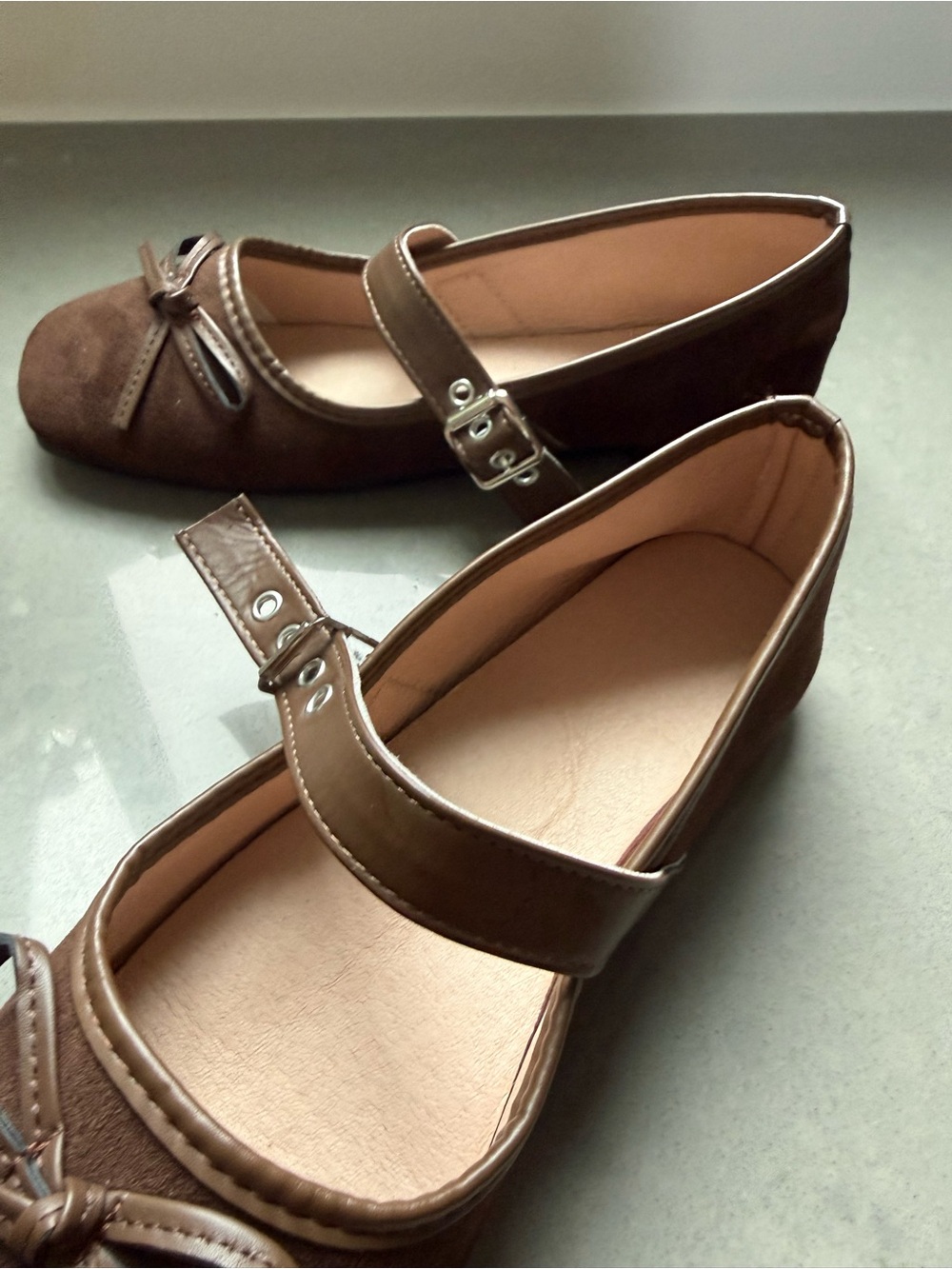 Classic Brown Mary Jane Ballet Flats with Bow - Picture 4 of 4